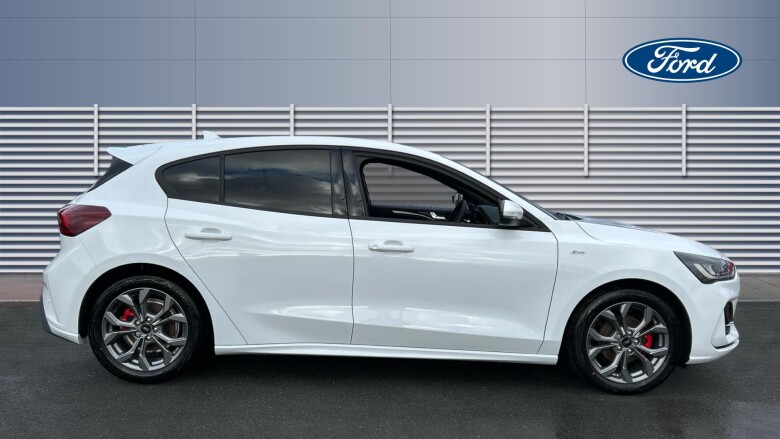 Ford Focus 1.0 EcoBoost Hybrid mHEV 155 ST-Line 5dr Auto Petrol Hatchback